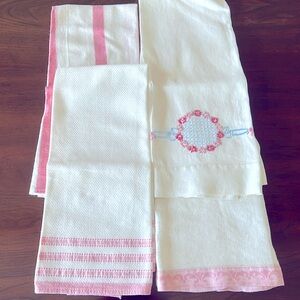 Vintage towels Set of 4